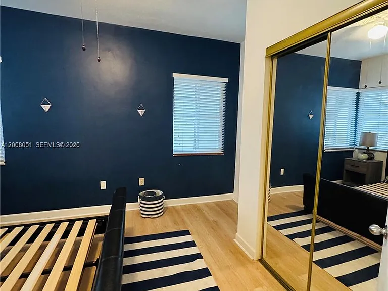 550 15th St #203 — Photo 11