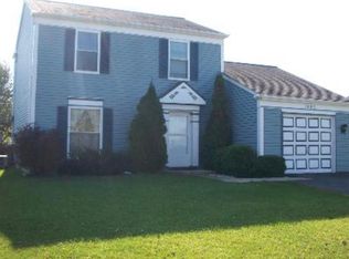 1885 College Green Dr, Elgin, IL 60123