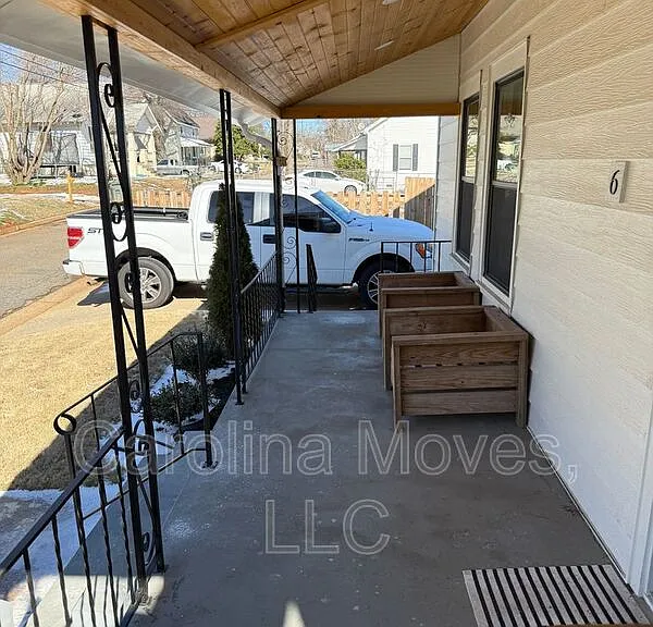 6 10th St — Photo 17