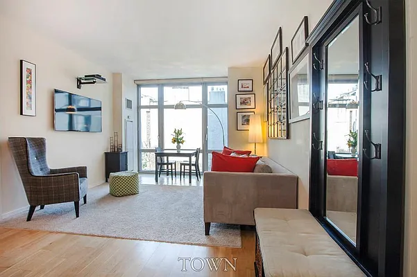 Sold by Town Residential | media 7