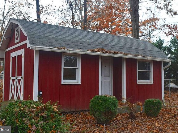 5th image of 331 Cannon Cir