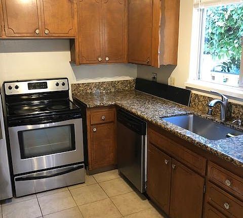 3rd image of 42 Hayward Ave Unit A