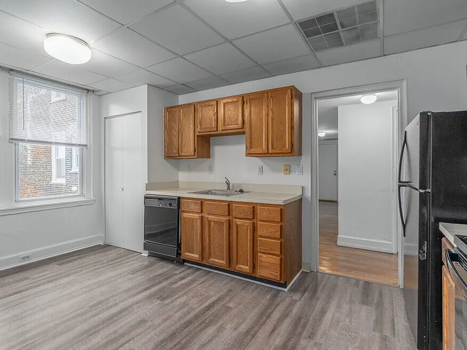 McCallum Apartments