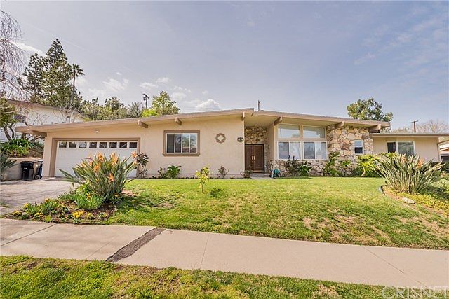 1st image of 5853 Lockhurst Dr