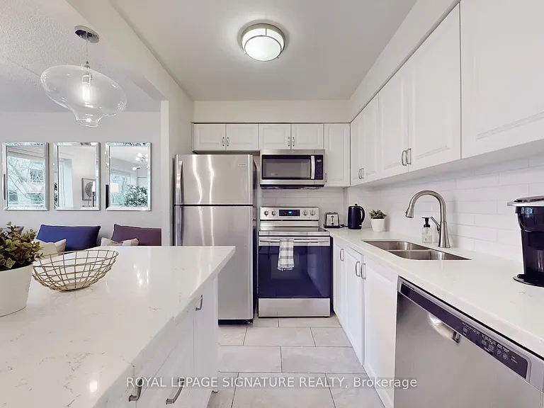 61 Cameron St #B — Photo 10