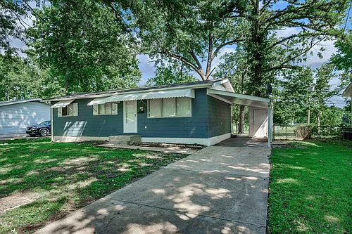 1016 Forestwood Dr Photo 1