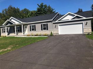 2938 Graffenburg Rd, New Hartford, NY 13413