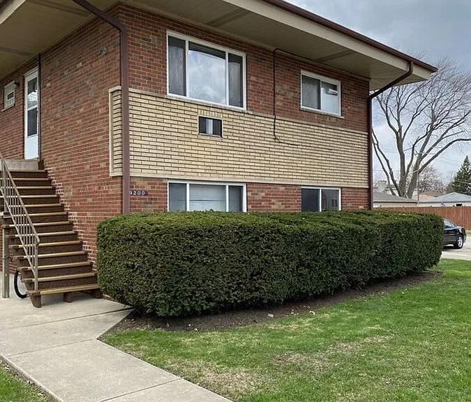 9216 S Spaulding Ave #1B — Photo 1