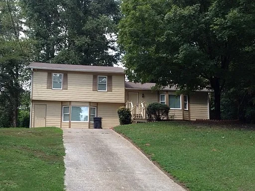 3982 Wrexham Dr photo 1