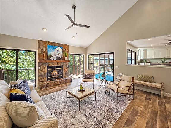 5th image of 7 Spy Glass Ln