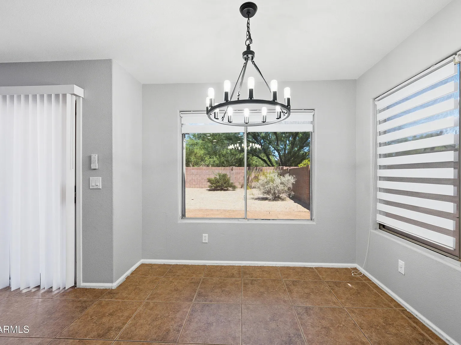 4 bed, 2.5 bath, 2045 sqft, $2,395 — Photo 2