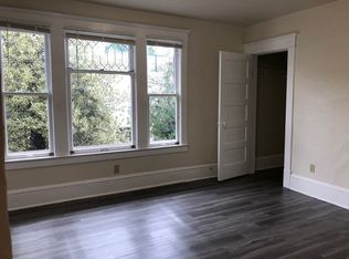 5208 Brooklyn Ave NE APT 3A, Seattle, WA 98105