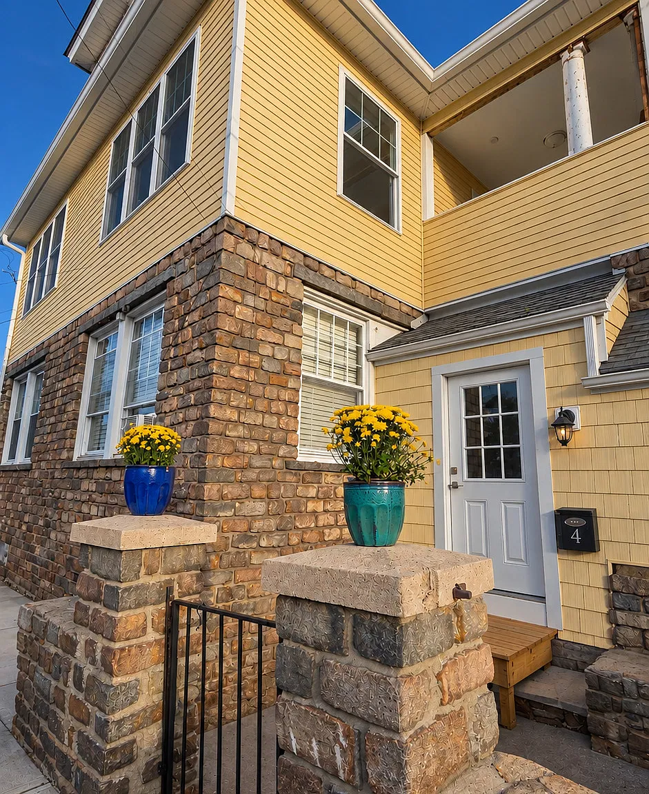 3 bed, 2.0 bath, 2500 sqft, $4,800 — Photo 1