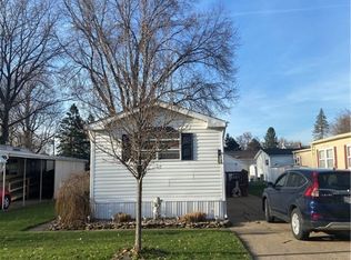 206 Buckingham Ct, Geneva, OH