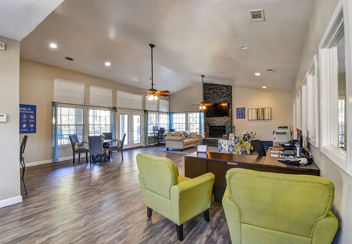Pleasant Creek Apartments — Photo 3