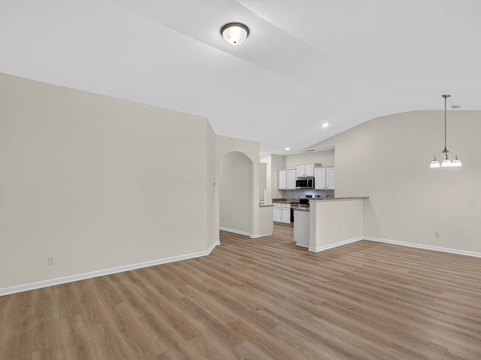 3 bed, 1400 sqft, $1,890 — Photo 3