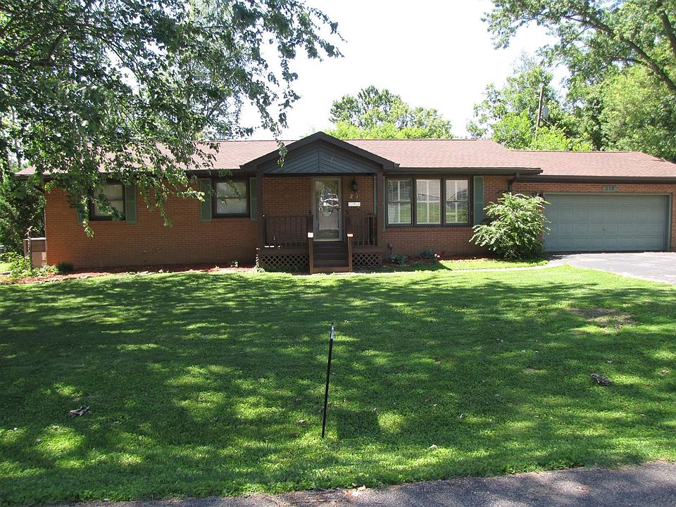 1st image of 217 Twin Hills Dr