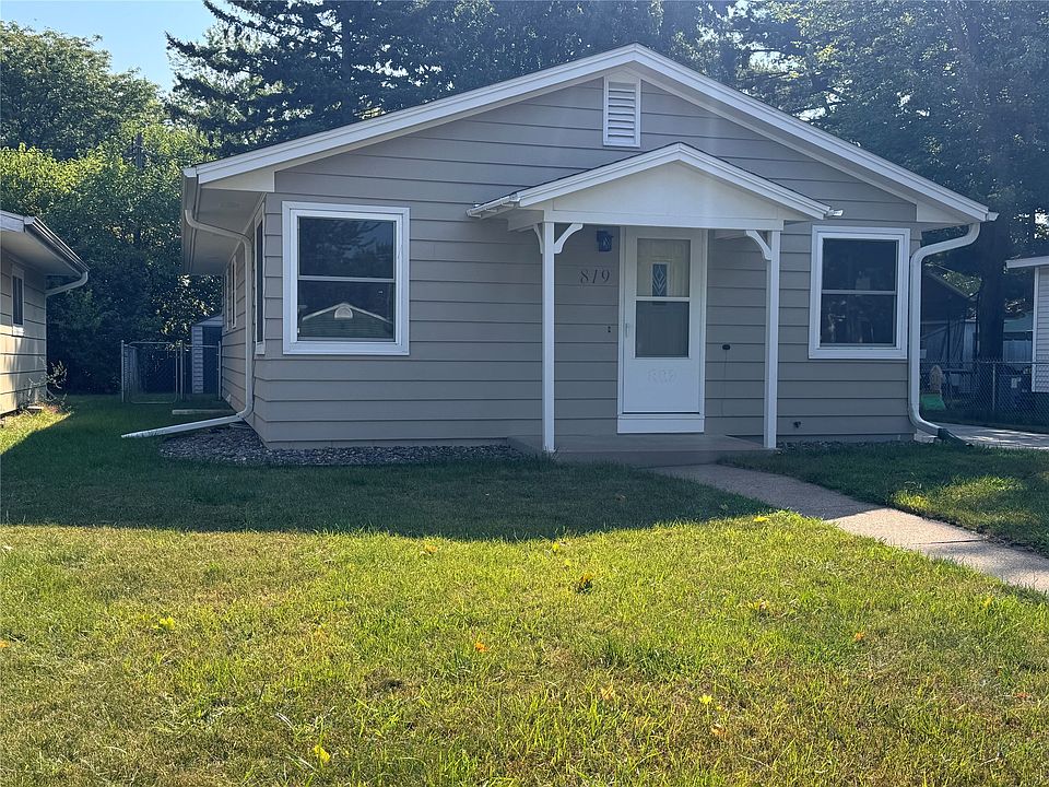 1st image of 819 Brighton Street