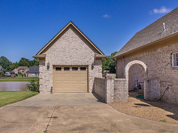 3rd image of 3738 Cobblewood Dr