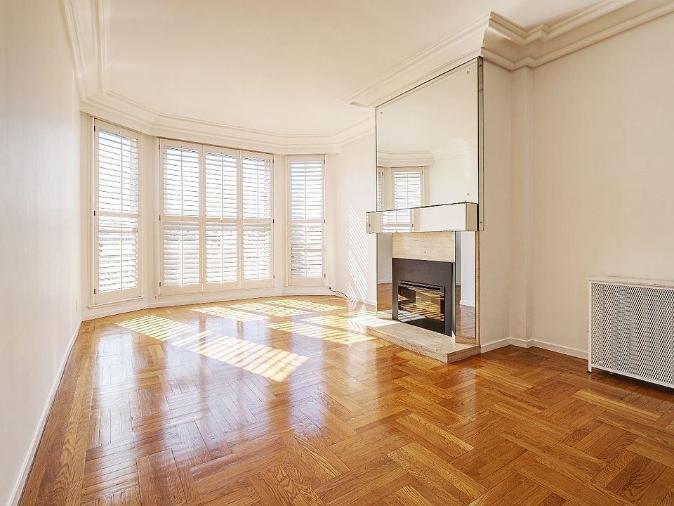 1st image of 3337 Clay St APT 6
