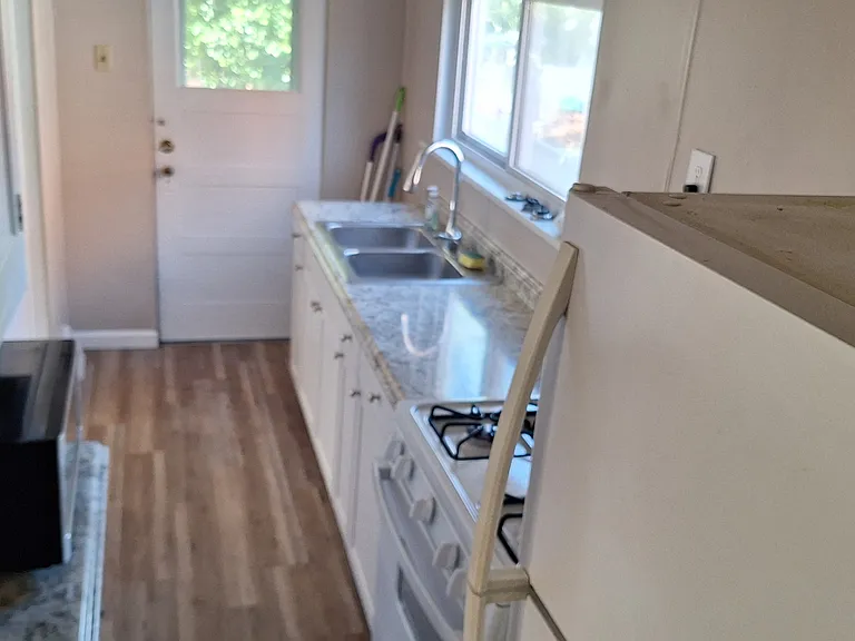 635 5th St #1 — Photo 9
