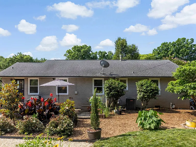 1157 Seneca Pl — Photo 25
