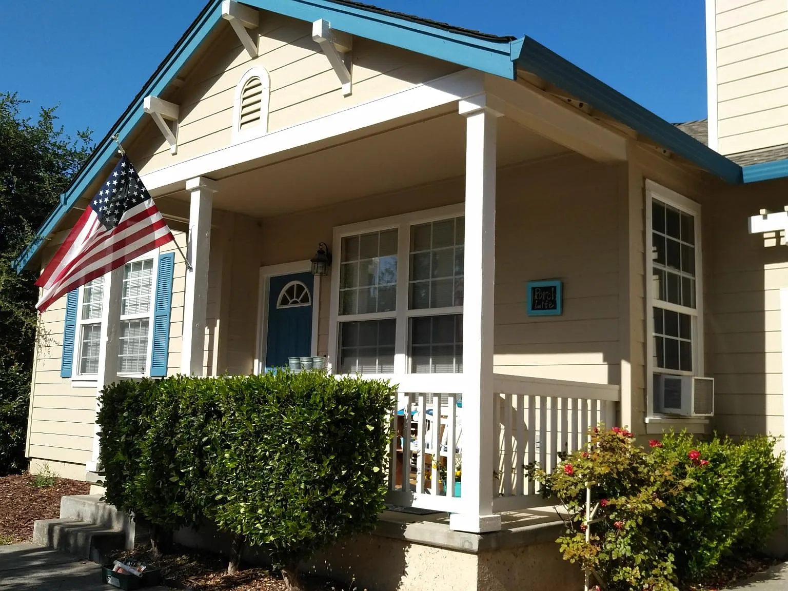 8902 Spencer St — Photo 2