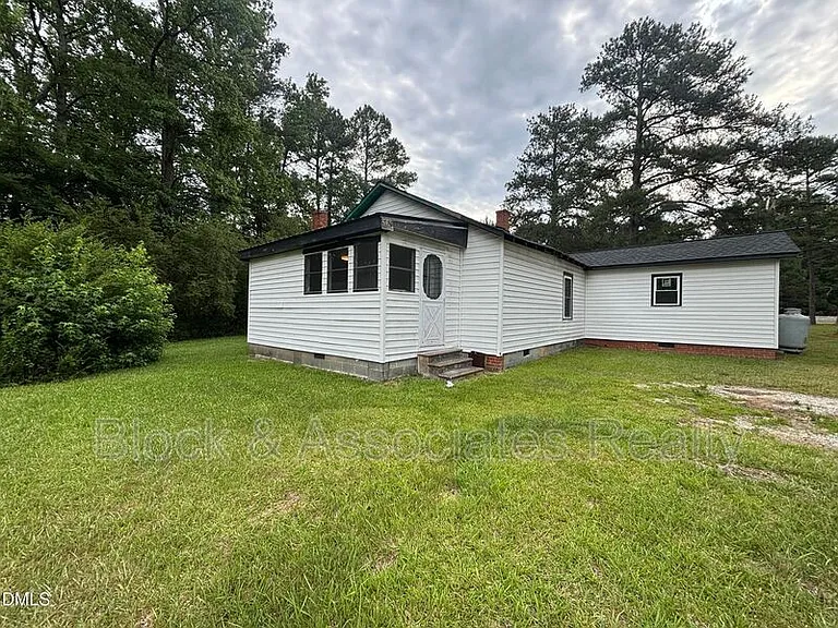 87 Robert Thompson Rd — Photo 12