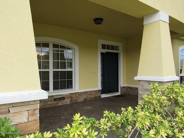 1741 Bridgeport Cir — Photo 32