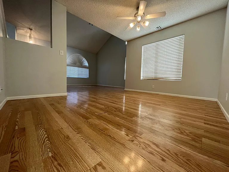 3317 Surfline Dr — Photo 5