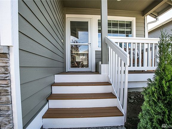 3rd image of 6328 36th St NE