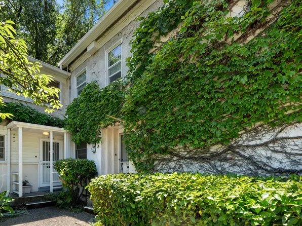 6904 NE Hancock St, Portland, OR 97213