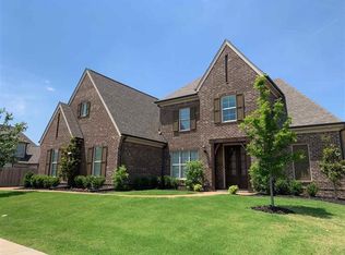 621 Cypress Knoll Dr, Collierville, TN 38017