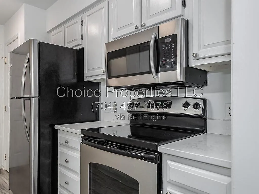 2 bed, 2.0 bath, 1200 sqft, $1,625 — Photo 2