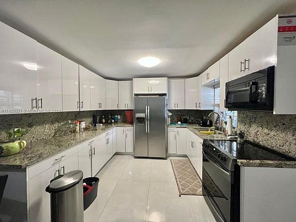 5th image of 1362 NW 102nd St #2