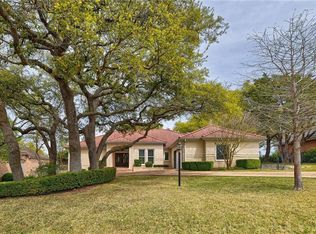 716 Rolling Green Dr, Lakeway, TX 78734