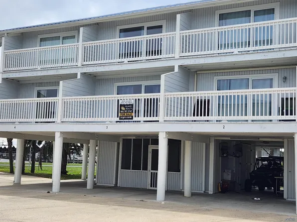 411 Admiral Craik Dr #3, Grand Isle, LA 70358