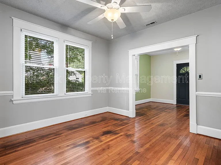 4007 Chevy Chase St — Photo 17
