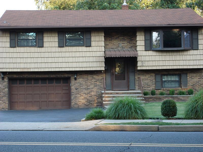 1st image of 46 La Grande Ave