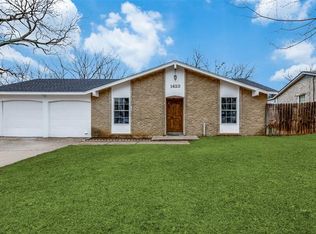 1423 Natches Dr, Arlington, TX 76014