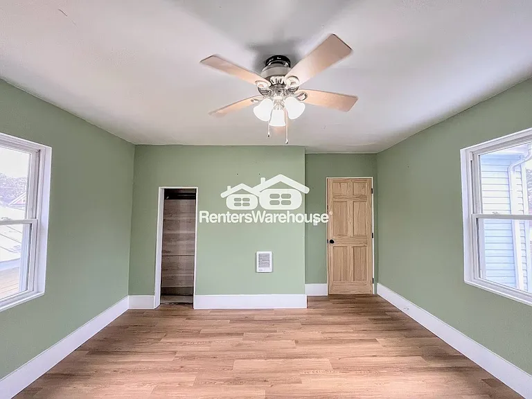 315 Highland Ave — Photo 18