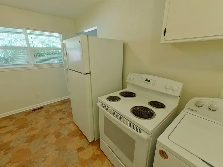 5112 E New Jersey Dr — Photo 8
