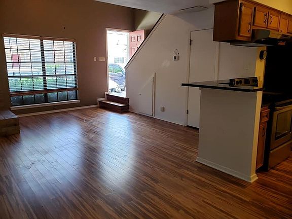 3rd image of 5604 Woodrow Ave APT 5