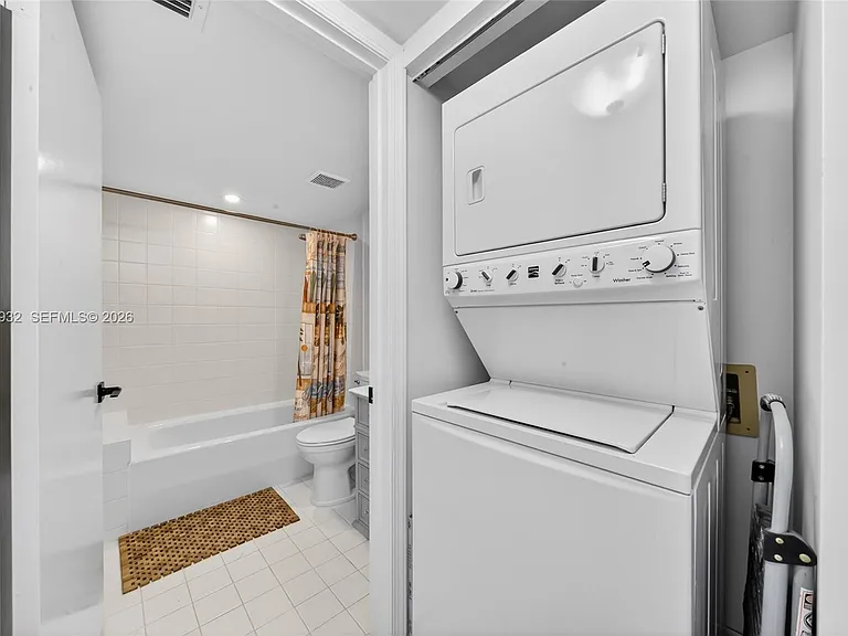 6767 Collins Ave #1609 — Photo 19