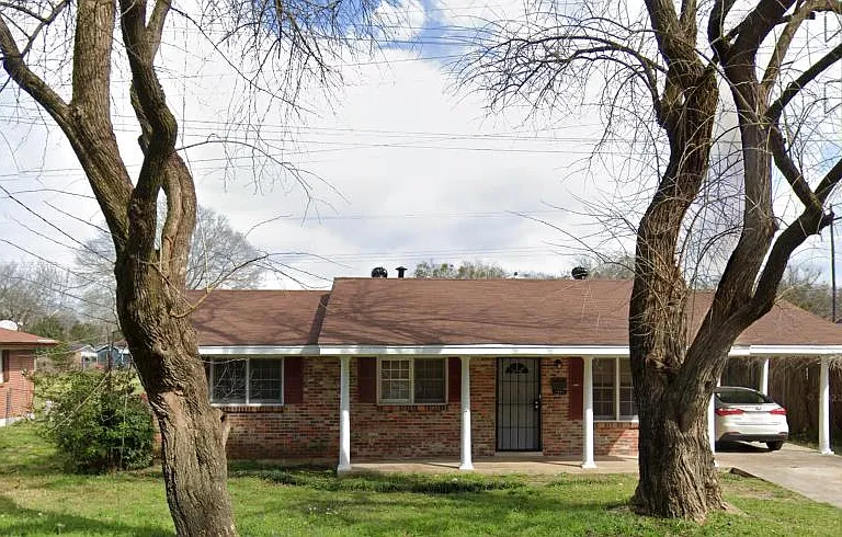 4259 Amherst Dr — Photo 1