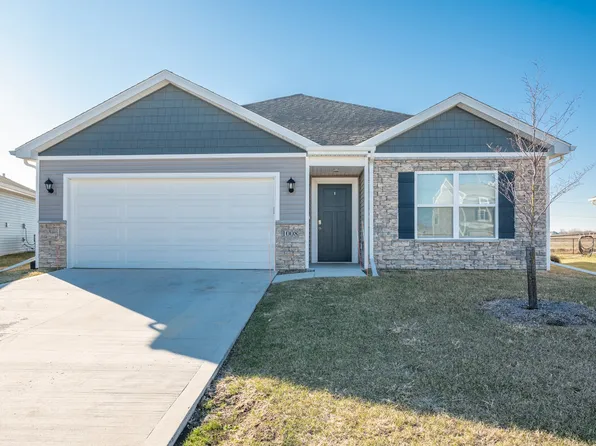 1008 35th St SW, Altoona, IA 50009