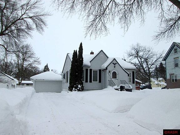 2nd image of 715 7th St S
