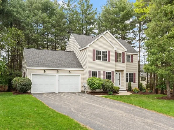 18 Cranberry Ln #17, Burlington, MA 01803