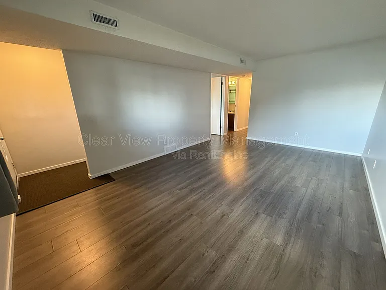 625 Columbia Blvd W #B — Photo 6