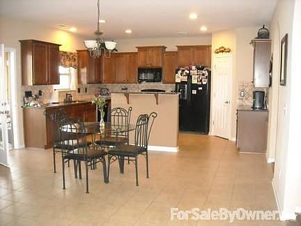 5th image of 945 Brookhaven Dr